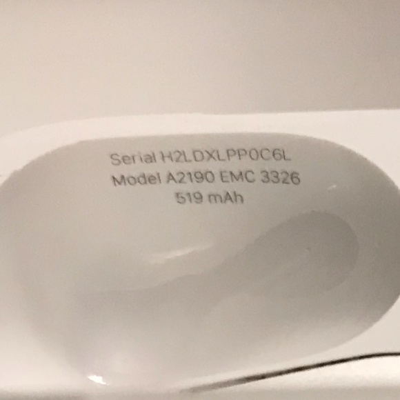 Apple AirPods Pro DAMAGED - Picture 6 of 6